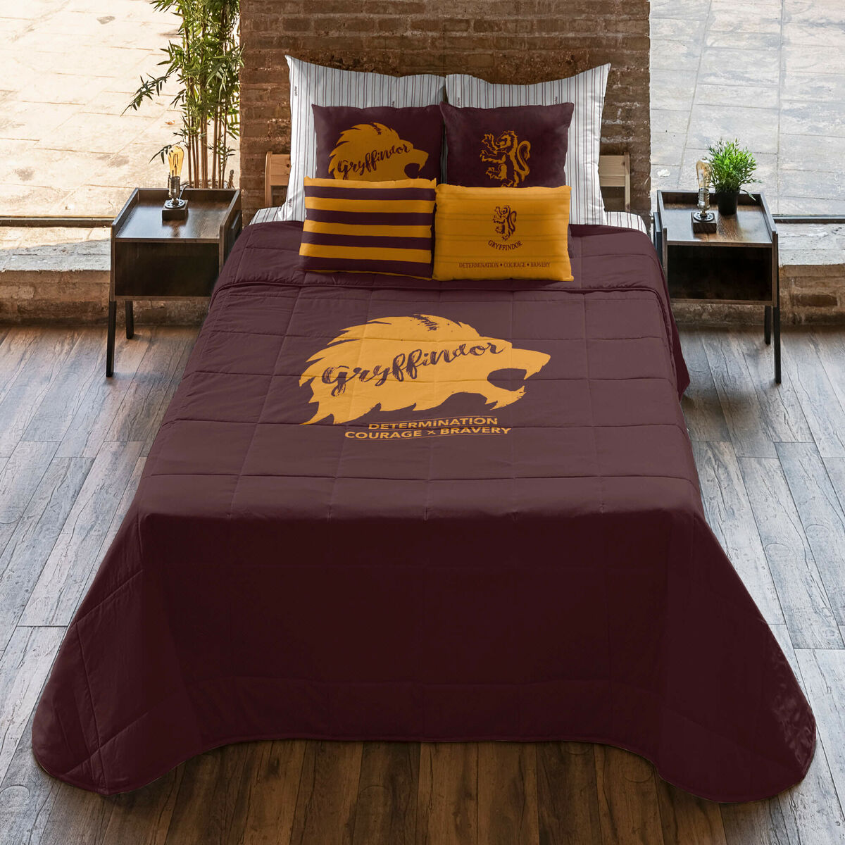 Edredón Harry Potter Gryffindor Multicolor 235 x 4 x 270 cm Cama de 135  Comprati.